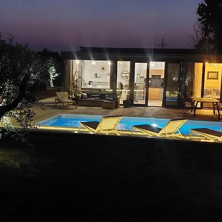 Villa Hacienda Matea, An Oasis Of Romance Near The Beaches, Surrounded By Olive Trees, Pool, Jacuzzi, Playground, Istria *