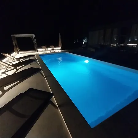 Hacienda Matea, An Oasis Of Romance Near The Beaches, Surrounded By Olive Trees, Pool, Jacuzzi, Playground, Istria Villa